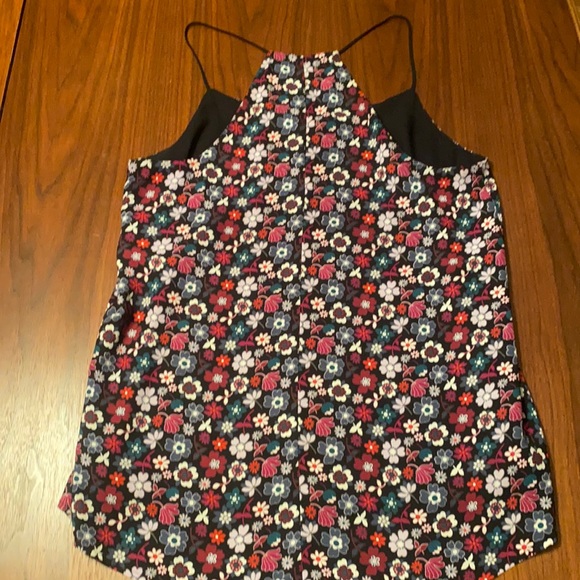 Express Reversible Tank Top - Picture 2 of 6